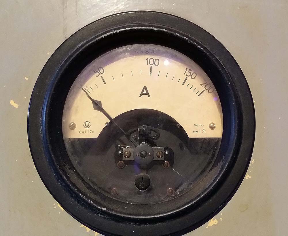 photograph of a dial
